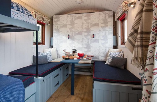 Bowsden House | Foxglove Shepherd's Hut