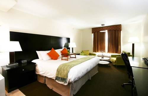Drayton Valley Hotel | Foxwood Inn & Suites