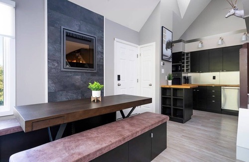 Craigleith Apartment | Foxwood Retreat - Shuttle to Blue, Pool & Hot Tub