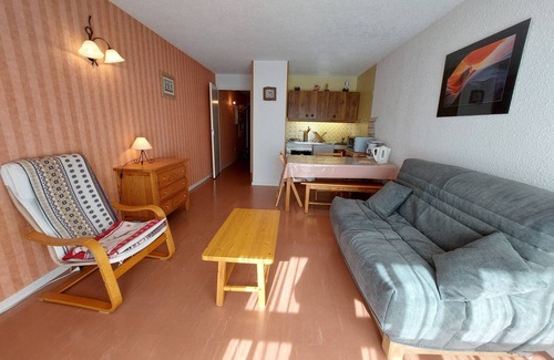 Autrans-Meaudre-en-Vercors Apartment | Charming 4-Person Apartment in Autrans with Balcony – Close to Village Center and Ski Trails