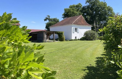 Moncayolle-Larrory-Mendibieu House | 136 m² Gîte ∙ 4 bedrooms ∙ 6 guests