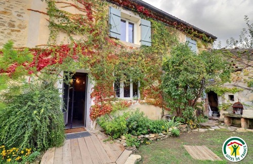 Roche-Saint-Secret House | 89 m² Gîte ∙ 3 bedrooms ∙ 6 guests