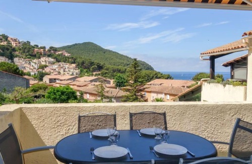 La Madrague Apartment | La Madrague d'Azur by Interhome
