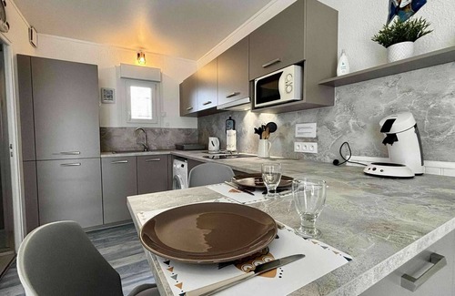 La Cotiniere Apartment | Cozy Studio Near La Cotinière Port, Terrace, Parking, Steps to Beach and Shops