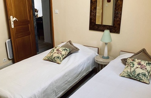 Saint-Sebastien-d'Aigrefeuille Other | Vacation home 14 pers 7ch. authentic Mas cévenol, wooded park, near Anduze