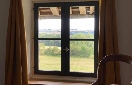 Treigny House | Bourg Sans Paille