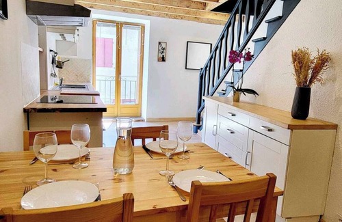 Antraigues-sur-Volane House | Village house antraigues