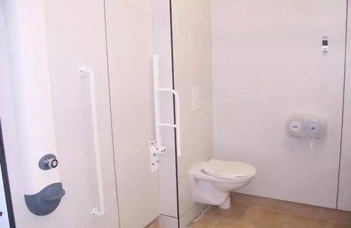 Villedieu-les-Poeles House | Flower Camping Les Chevaliers de Malte * - Standard mobile home 29 m2 (2ch-4/5 pers) + TV + terrace 4 to 5 people - 4 pers. included in the tariff