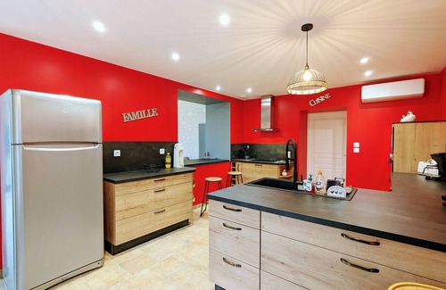 Faverolles Cottage | Luxurious Getaway: Private Jacuzzi, Sports Facilities, Near Loire Castles & Beauval Zoo