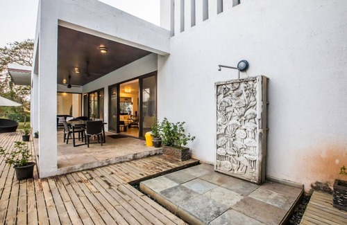 Chendhare House | Frangipani by Hireavilla-5br Lux Estate in Alibaug