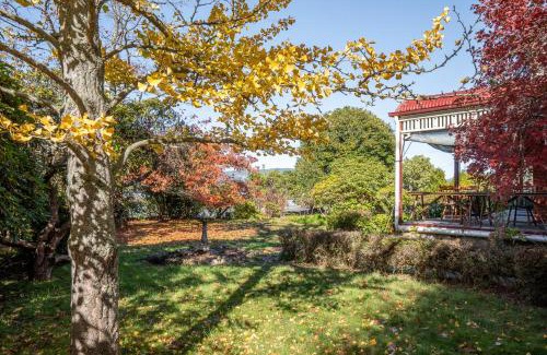 Franklin Bed & Breakfast | Franklin Lodge, Huon Valley, Tasmania, Lavender Room