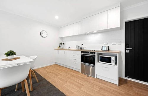 Frankton Apartment | Frankton Villa Retreat - Central