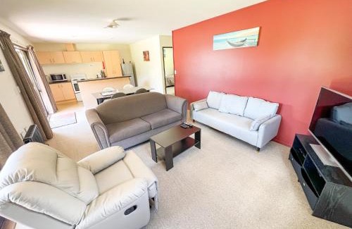 Franz Josef Glacier House | Franz Alpine Retreat- Cottage