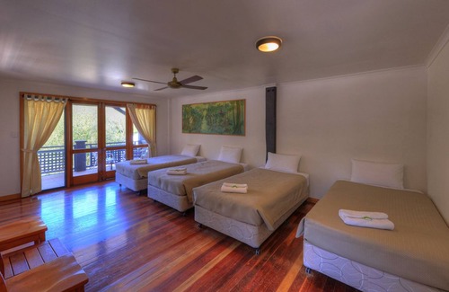 Happy Valley Hotel | Fraser Island Retreat