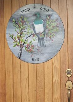 Two Mile Bay Bed & Breakfast | Fred&Donz Bed and Breakfast
