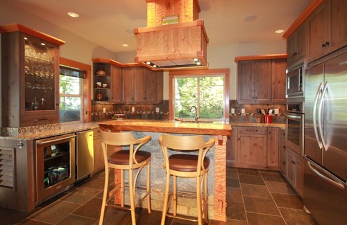 Coolin House | Frederick Lee Waterfront Lakehouse
