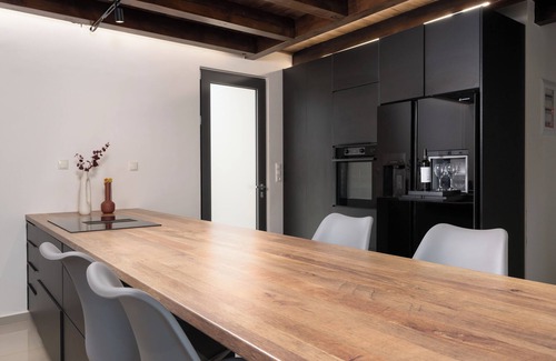 Atsipópoulon Villa | Free Breakfast at villa with Outdoor & Indoor Pool, Hot Tub, Home Cinema