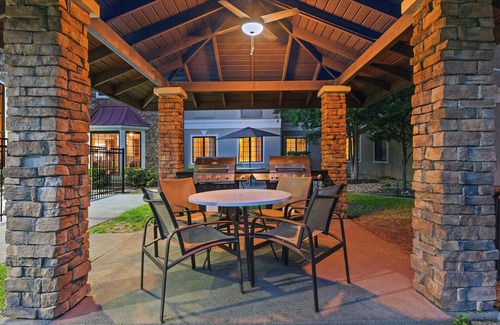 Round Rock West Condo | Free Breakfast Buffet. Outdoor Pool. Gym. Great for Business Travelers!