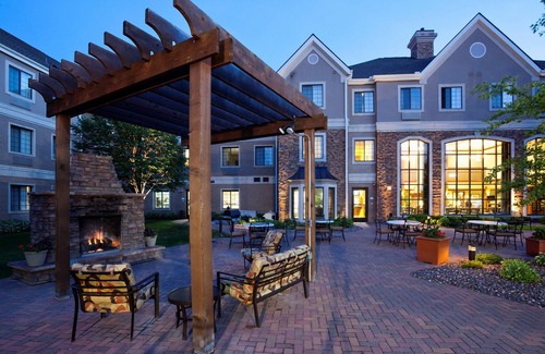Maple Grove Condo | Free Breakfast. Gym. Great for Business Travelers!