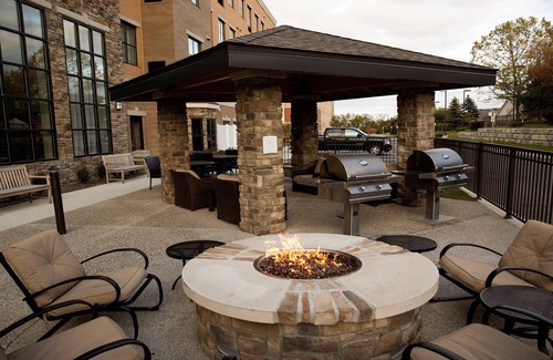 Auburn Hills Apartment | Free Breakfast. Indoor Pool + Gym. Near Great Lakes Crossing Outlets.