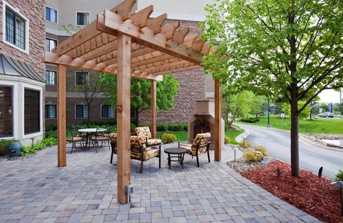 West Bloomington Apartment | Free Breakfast. Pool & Hot Tub. Great for Business Travelers!