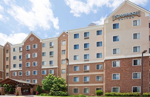 West Bloomington Apartment | Free Breakfast. Pool & Hot Tub. Great for Business Travelers!