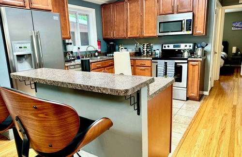 Martin Acres House | Free e-bikes! Near hiking and Uni of Colo!