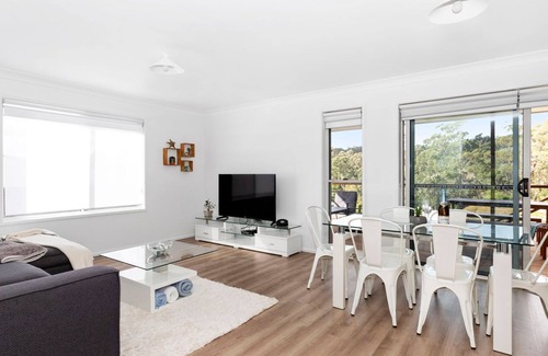 Conjola Park House | Free night on us this Winter at Lake Escape a beautiful spacious home near the lake