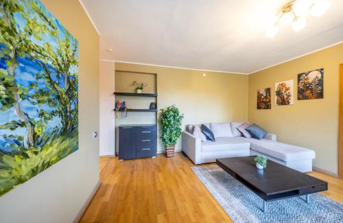 Tatari Apartment | Free Parking 2 BR city center