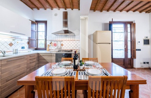 Pisa Apartment | [Free Parking] Tuscany-House [Private Garden]