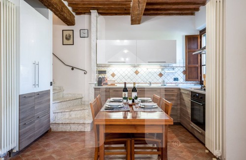 Pisa Apartment | [Free Parking] Tuscany-House [Private Garden]