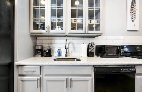 East Allegheny Apartment | Free Parking, Walk to PNC Park & Downtown Fun