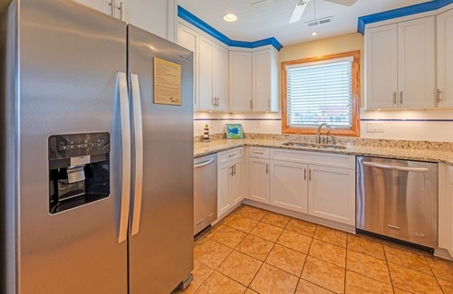 Buck Island House | Free pool heat, hot tub, elevator, chefs kitchen, gated community with tennis, lap pools, ocean f.