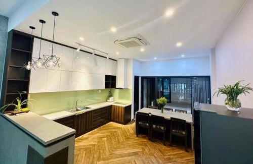 Hai Chau Villa | Freeairportpickup@Near Han Market 4BRs Villa