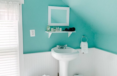 Dover-Foxcroft House | Freedom House B&B