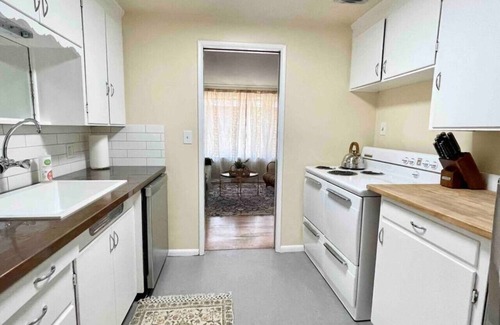 Fremont Apartment | Fremont Garden Oasis - Walk to 25+ Restaurants