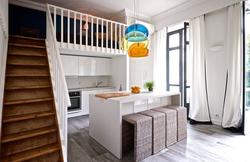 Cannes City Centre Apartment | French Elegance 2 bedroom 3 bath 500 metres to beach