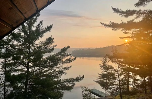 Alban Cottage | French River family friendly, boat friendly, close to ammenties cottage