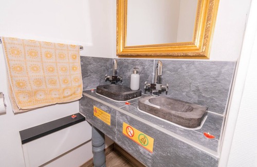 Puttelange-aux-Lacs Apartment | French Royal Room.