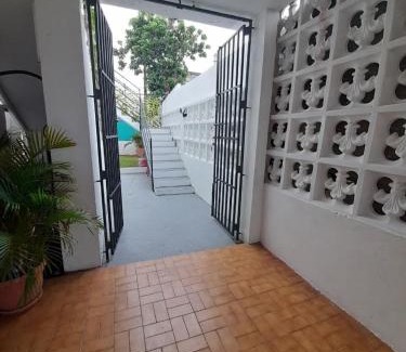 Cangrejo Arriba Apartment | Frente aeropuerto de Isla Verde