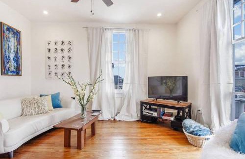 Freret Apartment | Freret Apartments near Streetcar & Tulane