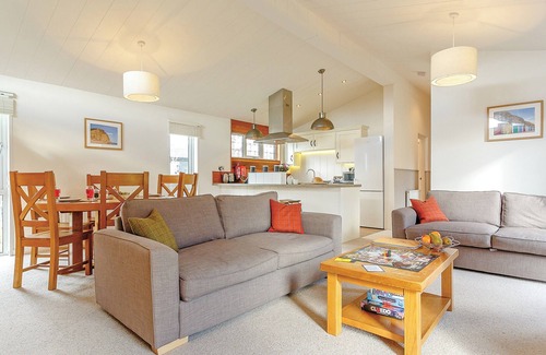 Axminster Ski Chalet | Fresh and contemporary styled lodge.