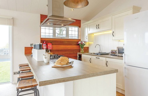Axminster Ski Chalet | Fresh and contemporary styled lodge.