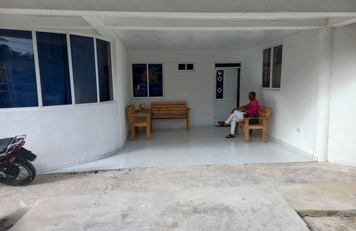 San Andres House | Fresh Beach House Near Rocky cay and Cocoplumbeach