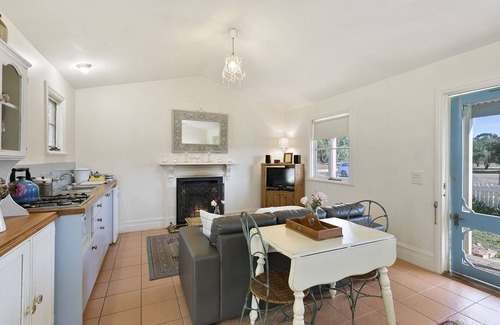 Freshwater Creek Cottage | Freshwater Creek Cottages and Farm Stay