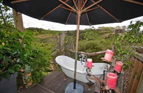 Waimauku Villa | Freshwaterfarm Cottages - Muriwai