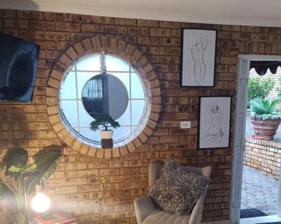 Greater Johannesburg Metropolitan Area Apartment | Freyja's Place - Private cottage sleeps 2 perfect for work or play