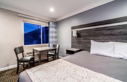 East Whittier Hotel | Friendly Hills Inn