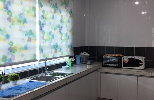 Kota Samarahan House | Friendly Quaint Abode