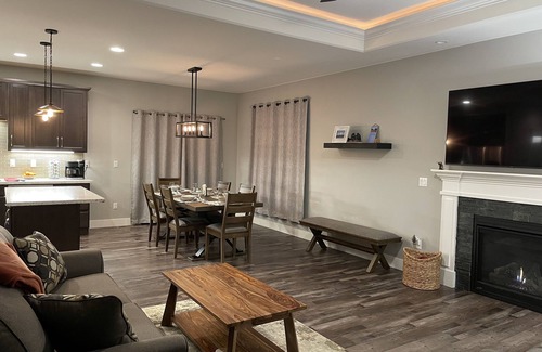 Meadow Lakes House | Friends and Family Haven